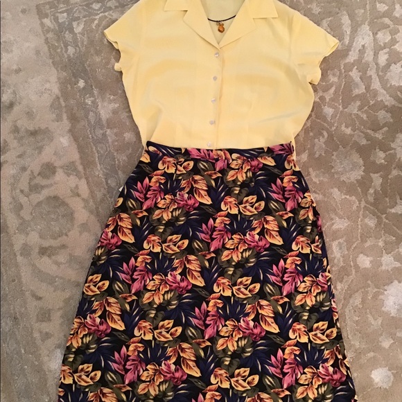 Colorful Fall Leaf Design Skirt - Picture 4 of 5